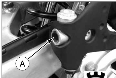 HUSQVARNA WR 125 - CHECKING THE FLUID LEVEL - 3