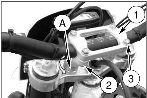 HUSQVARNA WR 125 - MODIFICATION DE LA POSITION ET DE L'HAUTEUR DU GUIDON - 1