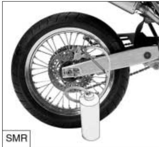 HUSQVARNA SM 400-450 R - CURAGE DU SYSTEME DE FREINAGE ARRIERE - 3