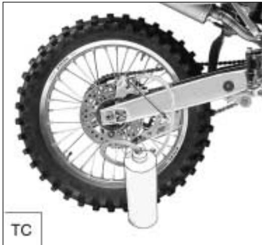 HUSQVARNA SM 400-450 R - CURAGE DU SYSTEME DE FREINAGE ARRIERE - 2