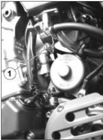 HUSQVARNA SM 400-450 R - ADJUSTING THE IDLE - 1