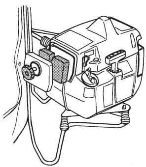 HUSQVARNA 240RBD - Nettoyage du filtre à air - 2