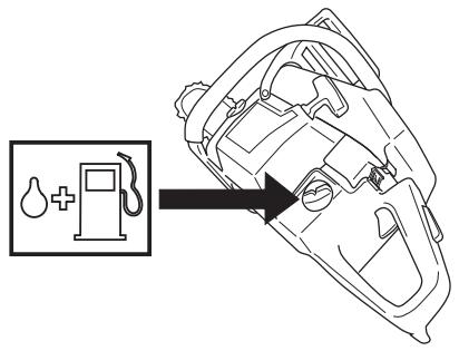 HUSQVARNA 272XP - Remplissage de carburant - 3