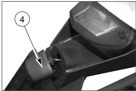 HUSQVARNA HVA TE TC SMR 310 2010 - SOSTITUZIONE LAMPADA LUCE TARGA (TE-SMR) - 5