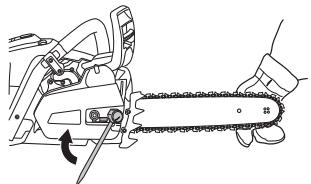 HUSQVARNA 550 XP - Montage du guide-chaîne et de la chaîne - 9