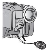 JVC GR-DA20E - Bevestig De Lensdop - 1