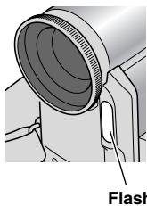 JVC GR-DZ7 - Photo au flash - 1