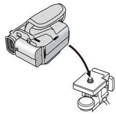 JVC GR-DZ7 - Montage sur un trépied - 1