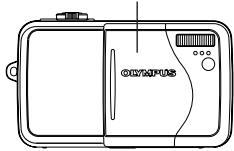 OLYMPUS C-50 ZOOM - S'assurer que l'alimentation de l'appareil est coupée: - 1