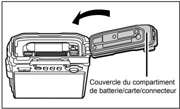 OLYMPUS TG-805 - Fermer le couvercle du compartment de batterie/carte/connecteur - 1