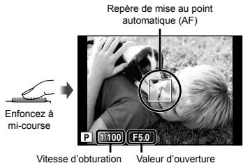OLYMPUS XZ-1 - Enonceze le déclencheur à mi-course pour faire la mise au point sur le sujet. - 1
