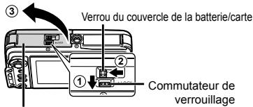 OLYMPUS TG-630 - Insertion et retrait de la batterie et de la carte (disponible dans le commerce) - 1