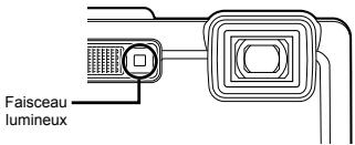 OLYMPUS TG - Maintenez enfoncé ♦ jusqu'à ce que le faisceau lumineux s'allume. - 1