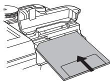 OLYMPUS D-40ZOOM - Inserting the card - 1
