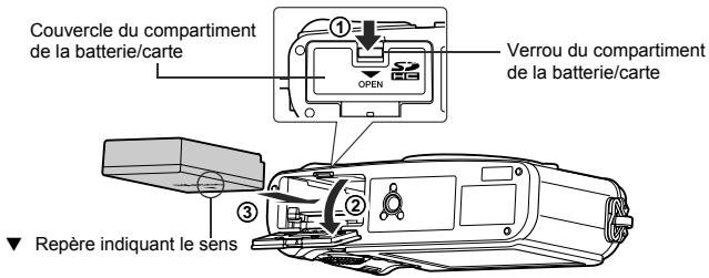 OLYMPUS E-P1 - Insertion de la batterie - 1