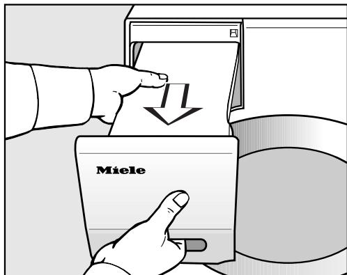 MIELE TMV 840 - Vider le réservoir à eau de condensation - 1
