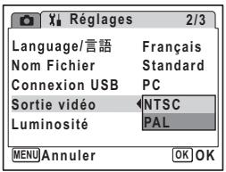 Réglages 2/3 Language/言語 Français Nom Fichier Standard Connexion USB PC Sortie vidéo NTSC Luminosité PAL MENU Annuler OK OK