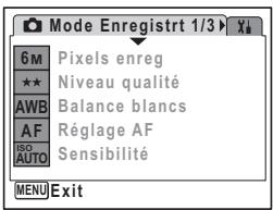 Mode Enregistre 1/3 6 M Pixels enreg ★★ Niveau qualité AWB Balance blancs AF Réglage AF ISO Sensibilité AUTO MENU Exit