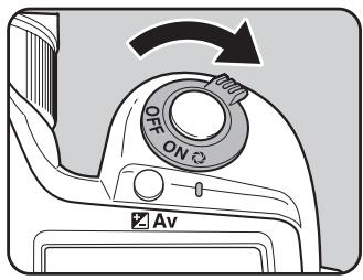 PENTAX ISTDS2 - Tournez l'interrupteur principal sur 🔒 tout en regardant dans le viseur. - 1