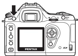 PENTAX ISTDS2 - Appuyez sur le bouton 4UP. - 1