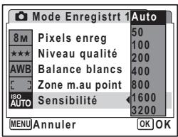 Mode Enregistre 1 8 M Pixels enreg 50 ★★★ Niveau qualité 100 AWB Balance blancs 200 C Zone m.au point 400 ISO Sensibilité 800 AUTO Sensibilité 1600 3200 MENU Annuler OK OK