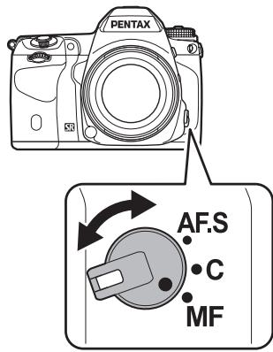 PENTAX K7 - Tournez le curseur du mode de mise au point sur MF. - 1