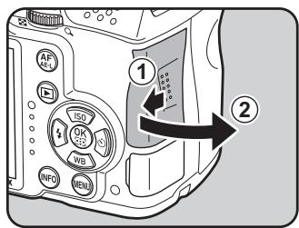 PENTAX K-30 - Branche le cordon d'alimentation secteur dans la prise secteur. - 4