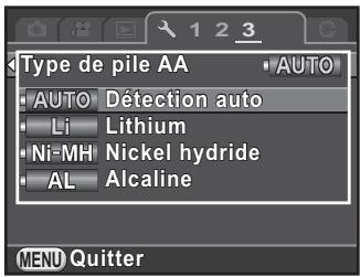 PENTAX K-30 - Sélectionnez [type de pile AA] dans le menu [préférences 3] et appuyez sur le bouton de navigation (▶). - 1