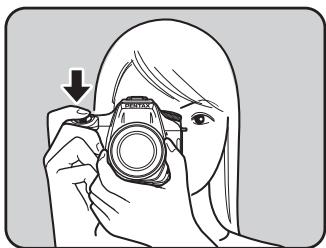 PENTAX K100D SUPER - Appuyez sur le déclencheur à fond. - 1