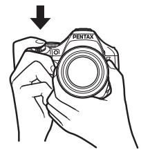 PENTAX X5 - Comment tenir l'appareil photo - 1