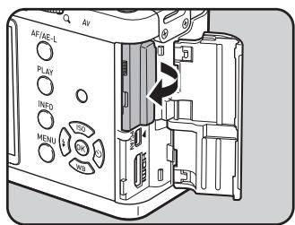 PENTAX K-01 - Branchez le cordon d'alimentation secteur dans la prise secteur. - 5