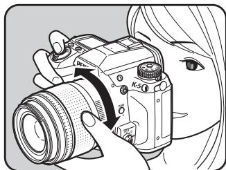 PENTAX K-5 - Regardez le sujet dans le viseur. - 1