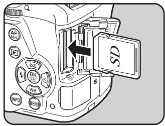 PENTAX K500 - Branchez le cordon d'alimentation secteur dans la prise secteur. - 5