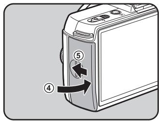 PENTAX Q10 - Insertion et retrait de la batterie - 4