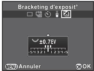 PENTAX K30 - Appuyez sur le bouton de navigation () puis reglez la valeur du bracketing. - 1