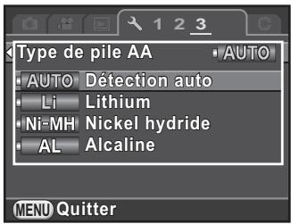 PENTAX K30 - Sélectionnez [Type de pile AA] dans le menu [Préférences 3] et appuyez sur le bouton de navigation (▶). - 1