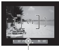 PENTAX K70 - Placez le sujet dans la mire AF et pressez SHUTTER à mi-course. - 1