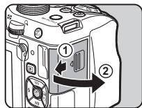 PENTAX K70 - Insertion d'une carte mémoire - 1