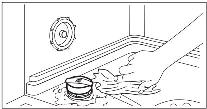 ELECTROLUX ESF 5521LOW - Llenado del contenedor de sal - 2