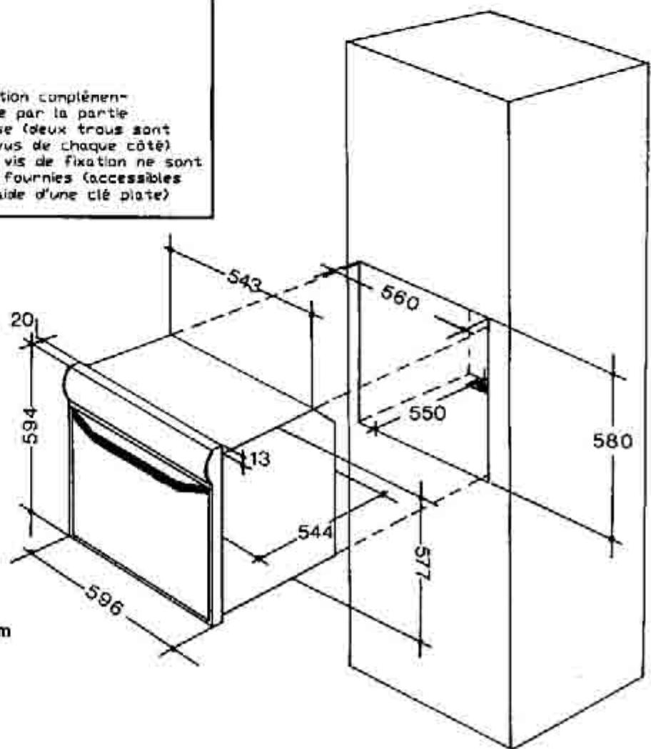 ROSIERES FE 4576 - FIXATION DU FOUR DANS LA NICHE D'ENCASTREMENT. - 3