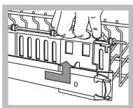 SCHOLTES LPE 733A X - Heben oder senken Sie den Korb niemals nur an einer Seite. - 2