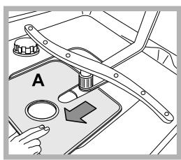 SCHOLTES LPE 14-H070 IX - Pulire i filtri - 3