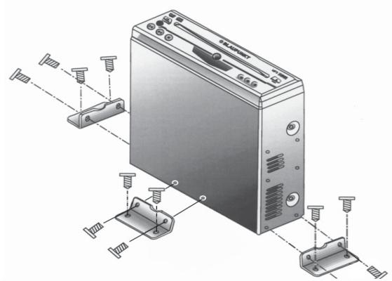 BLAUPUNKT DVD-PLAYER ME2 EU - Débrancher le pôle (-) de la batterie pour la durée de l'installation et de la connexion. - 2