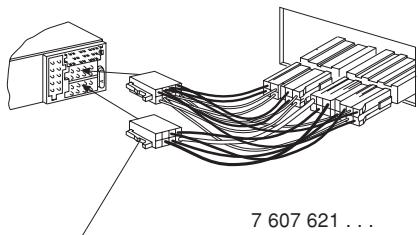BLAUPUNKT LAGUNA CD36 - When installing an amplifier or changer, you must first connect the device earth connections before connecting the plugs for the line-in or line-out jacks. - 5
