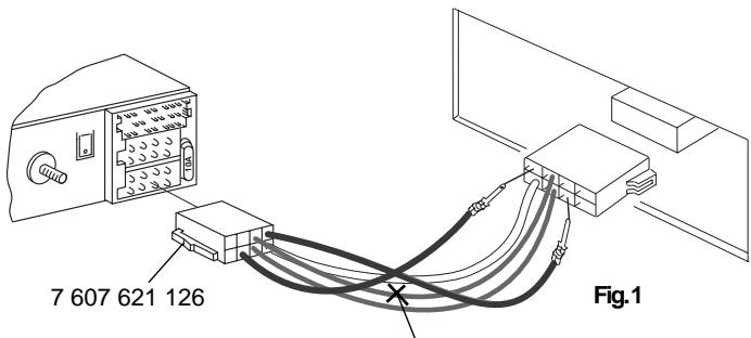 BLAUPUNKT MONTE CARLO TCM 169 - Connecting the power - 1