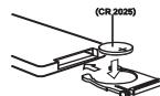 CLARION CZ309E - Setzen Sie die Batterie ein - 1