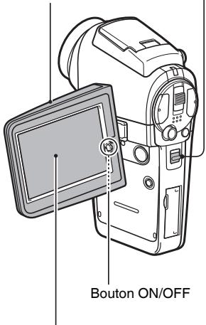 SANYO XACTI VPC-HD1AEX - Appuyez sur le bouton ON/OFF pendant au moins 1 seconde. - 3