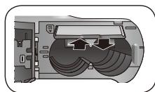 SAMSUNG ES17 - Akku und Speicherkarte einsetzen - 3