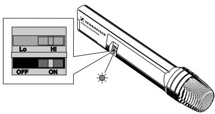 SENNHEISER WIRELESS DIGITAL - Inserting the battery - 1