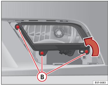SEAT LEON 3 - Remplacement d'une ampoule de projecteur antibrouillard - 2